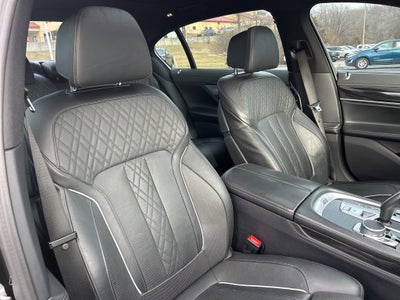 2017 BMW 750i 750i