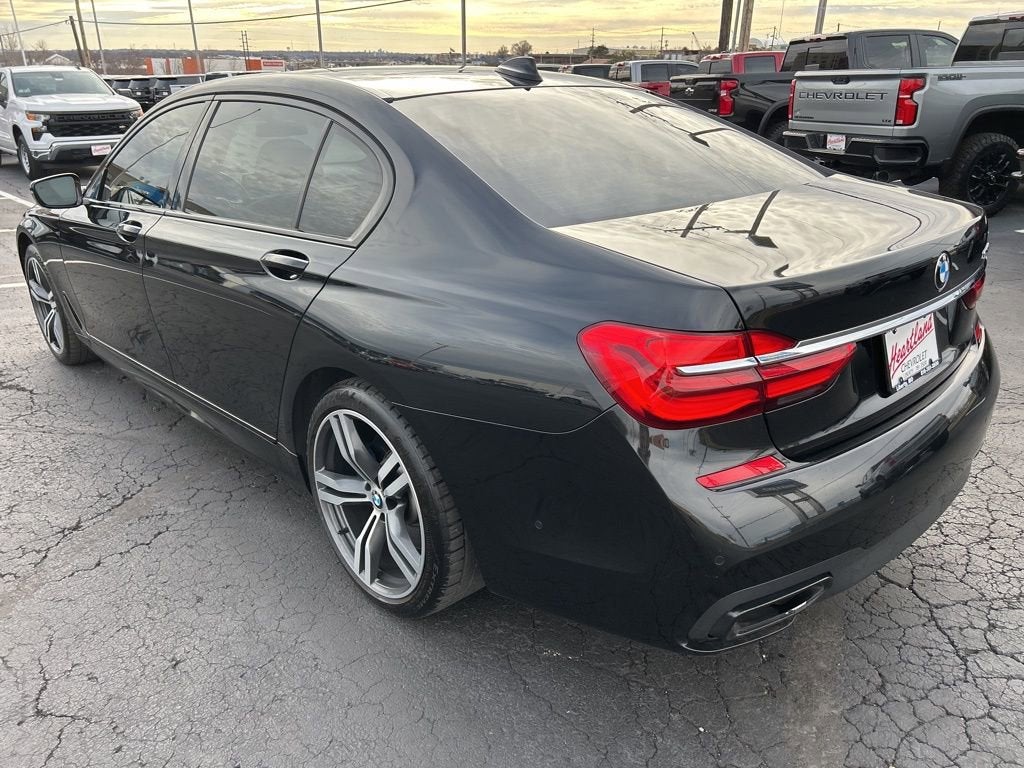 2017 BMW 750i 750i