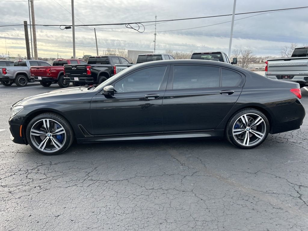 2017 BMW 750i 750i